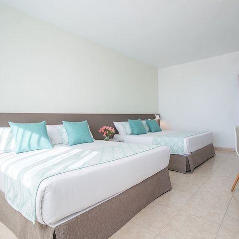 Zimmer 4 Personen - VIERBETTZIMMER - BALKON - INKL. FRÜHSTÜCK