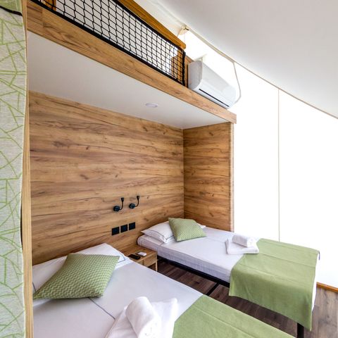 Zelt 6 Personen - Premium-Safarizelt mit drei Schlafzimmern (4+2)