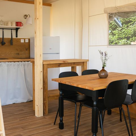 Safarizelt 5 Personen - Glampingzelt mit Bad, Amber 44 m², Premium - JACUZZI