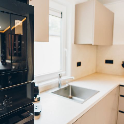Ferienhaus 6 personen - Blick auf den Bach mit Whirlpool