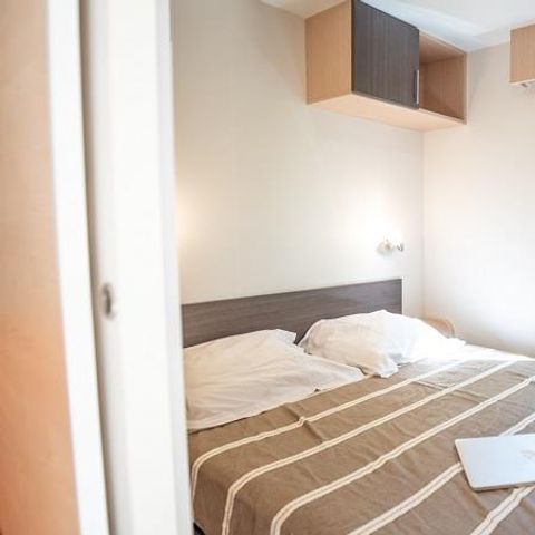 Mobilheim 4 Personen - Mobilheim 24m² / 2 Zimmer - Terrasse am Boden - 2 ERWACHSENE ODER 2 ERWACHSENE +2 KINDER