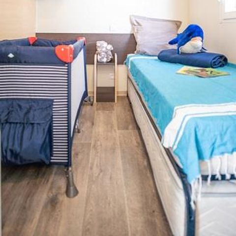 Mobilheim 4 Personen - Mobilheim 24m² / 2 Zimmer - Terrasse am Boden - 2 ERWACHSENE ODER 2 ERWACHSENE +2 KINDER