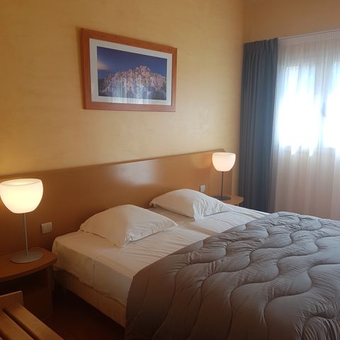 Zimmer 3 Personen - G/227_HOTELZIMMER 3 PERS.