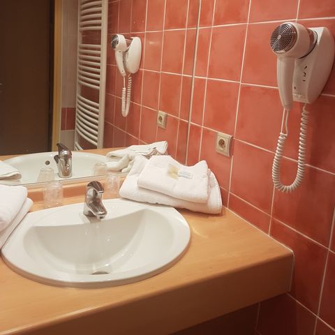 Zimmer 3 Personen - G/227_HOTELZIMMER 3 PERS.