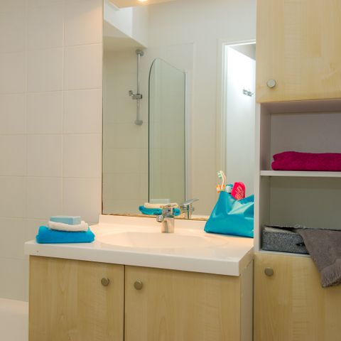 Apartement 6 Personen - G/194_3 ZIMMER 6 PERS. STRASSENSEITE