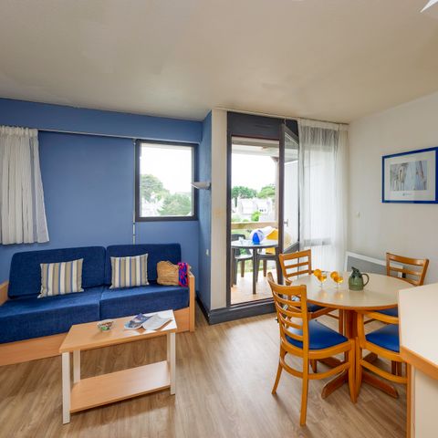 Studio 4 Personen - G/200_STUDIO 4 PERS. MIT GESCHLOSSENER KABINE