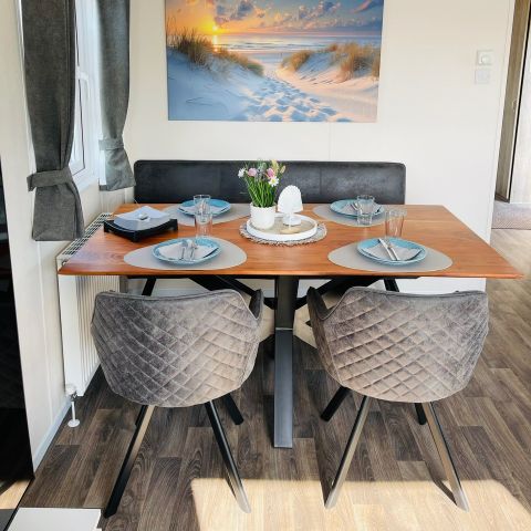 Chalet 4 Personen - Ort: Kamperland – Campingplatz „De Molenhoek“ – Strand J55 