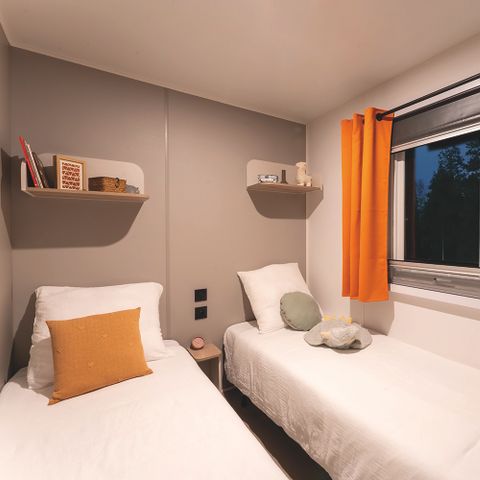 Mobilheim 4 Personen - Mobilheim Premium - 2 Zimmer - halboffene Terrasse mit Meerblick