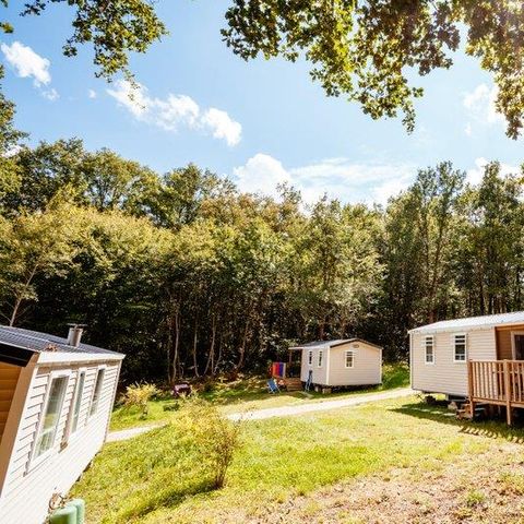 Mobilheim 4 Personen - Premium Capucine - 2 Zimmer + halbüberdachte Terrasse