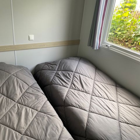 Mobilheim 4 Personen - 2 Schlafzimmer - überdachte Terrasse