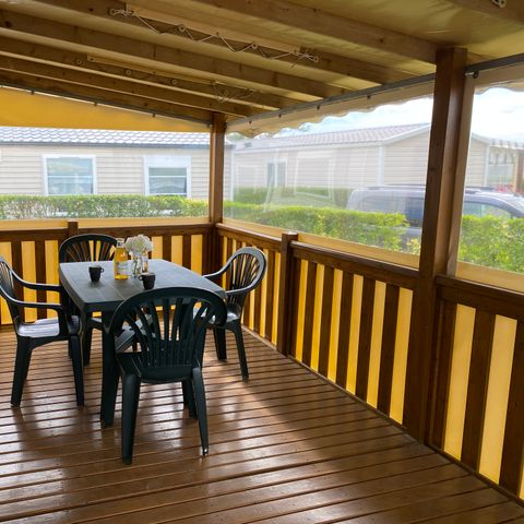 Mobilheim 4 Personen -  2 Schlafzimmer - überdachte Terrasse - exklusiv