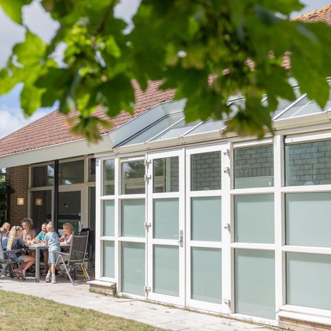 FERIENHAUS 8 Personen - Ferienvilla mit privatem Innenpool und Sauna