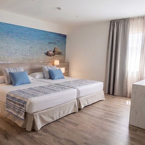 Zimmer 3 personen - 3 Erwachsene - – Balkon