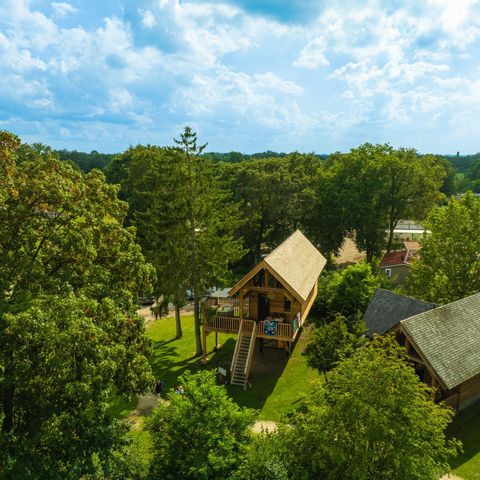Chalet 4 Personen - Baumhaus mit Whirlpool