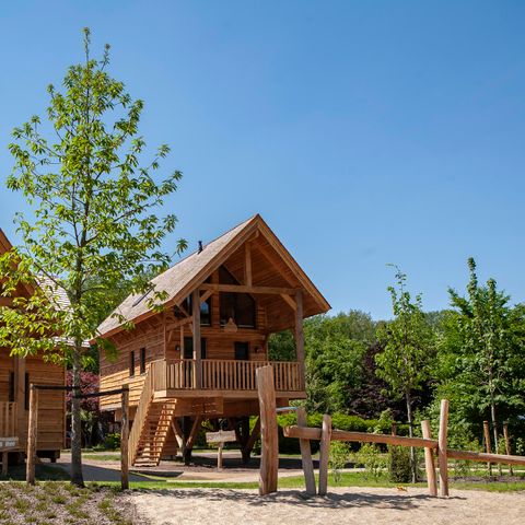 Chalet 4 Personen - Baumhaus mit Whirlpool