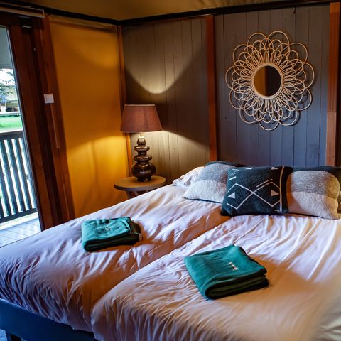 Safarizelt 8 Personen - Königslodge mit Whirlpool