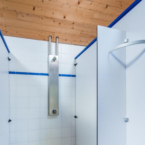 Stellplatz - Stellplatz Classique Supérieur - 120-140m² - Elektrizität 10 A - Wasser in der Nähe - 1 Fahrzeug