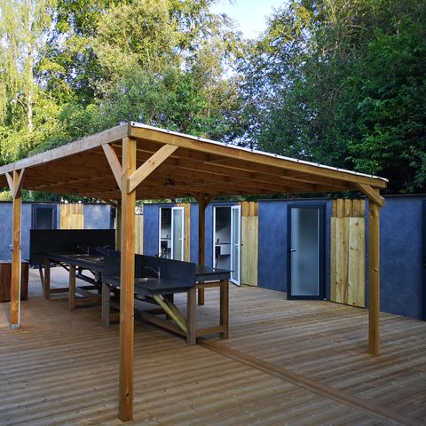 Stellplatz - Stellplatz Confort Plus - >130 m² - Strom 10A -Wasseranschluss - Graue Wasserabfuhr