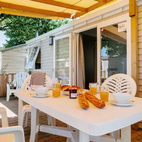 Mobilheim 6 Personen - Comfort | 3 Schlafz. | 6 Pers. | Erhöhte Terrasse | Klimaanlage