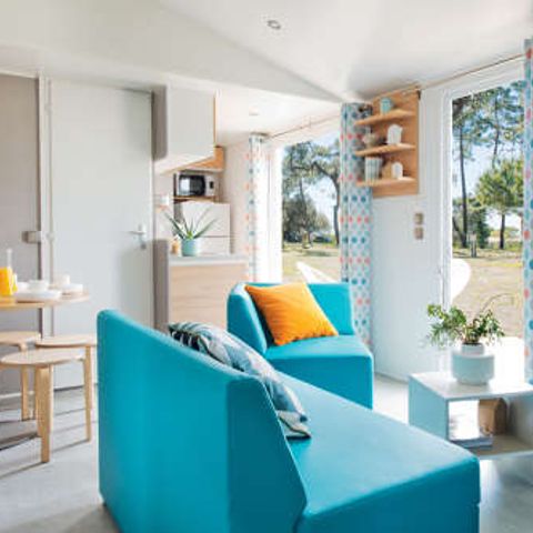 Mobilheim 6 personen - Sonntag – COMFORT-COTTAGE mit - 3 Schlafzimmern - – 35 m² – überdachte Terrasse –