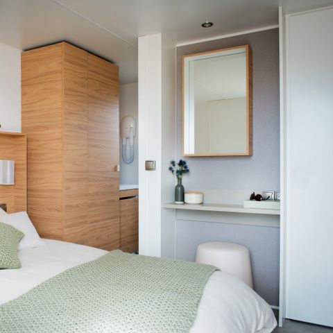 Mobilheim 4 Personen - Premium-Cottage – 2 Schlafzimmer – 2 Badezimmer – Bettwäsche, Handtücher, Plancha und Reinigungsgebühr im Preis inbegriffen
