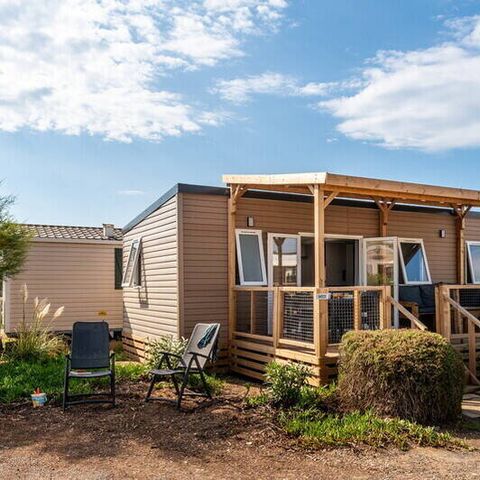 Mobilheim 4 Personen - Comfort | 2 Schlafz. | 4 Pers. | Erhöhte Terrasse | Klimaanlage