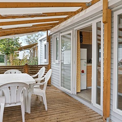 Mobilheim 6 Personen - Comfort XL | 3 Zi. | 6 Pers. | Erhöhte Terrasse | Klimaanlage | TV