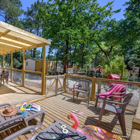 Mobilheim 8 Personen - Family 4ch-CLIM-überdachte XXL-Terrasse-TV-LV-Plancha-38m²| PREMIUM