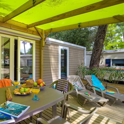 Mobilheim 5 Personen - Premium PLUS 2ch-CLIM- 2 SDB-TV-LV-Plancha-überdachte Terrasse-33m² | PREMIUM
