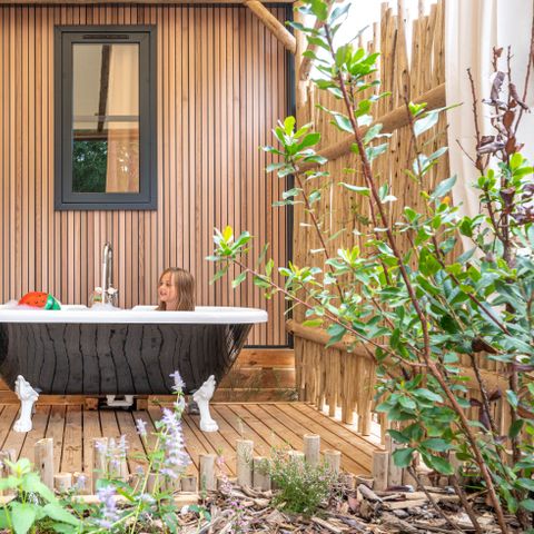 Mobilheim 4 personen - Garden 2ch-CLIM-Badewanne-TV-LV-Plancha-überdachte Terrasse-31m² - PREMIUM