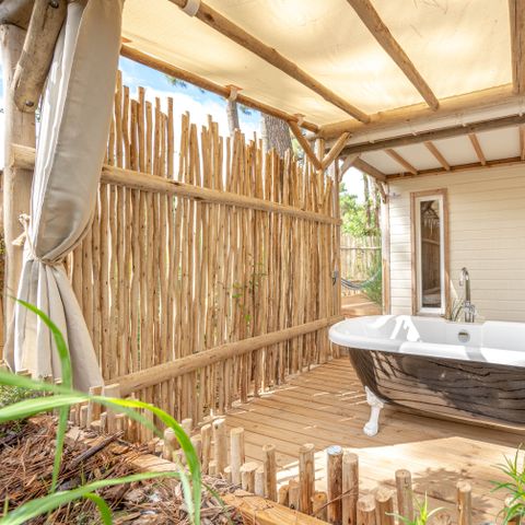 Chalet 7 Personen - Garden 3ch- CLIM-Badewanne-TV-LV-Plancha-Fußboden-überdachte Terrasse-32m² | PREMIUM