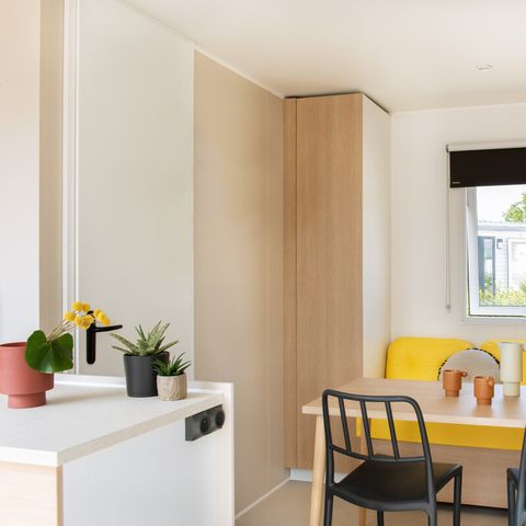Mobilheim 4 Personen - Confort TV PLUS 2ch | CONFORT - 26m² - überdachte Terrasse - TV - Plancha