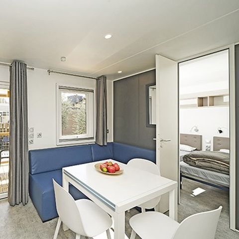 Mobilheim 6 personen - Mobilheim | Premium | 3 Zi. | 6 Pers. | Hochterrasse | 2 Bäder | Klimaanlage | TV