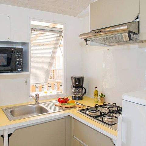 Mobilheim 4 Personen - Classic | 2 Schlafzimmer | 4 Schlafplätze | Halbüberdachte Terrasse | 1 Badezimmer | Klimaanlage