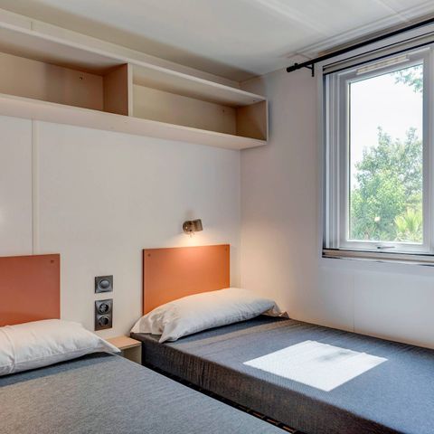 Mobilheim 6 Personen -  Comfort | 3 Zi. | 6 Pers. | Erhöhte Terrasse | 1 Bad | Klimaanlage | TV