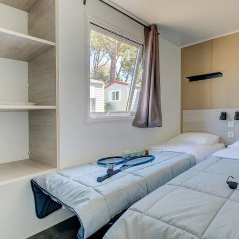 Mobilheim 6 Personen - Premium | 3 Schlafzimmer | 6 Schlafplätze | Lounge Terrasse | 1 Badezimmer | Klimaanlage | Fernseher