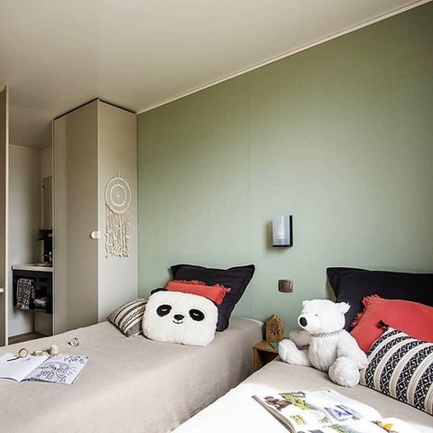 Mobilheim 5 Personen - PREMIUM - 2 Schlafzimmer mit Klimaanlage +TV+ Gas Plancha + 2 Bäder