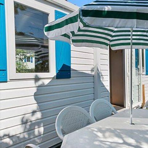 Mobilheim 6 Personen - Mobilheim | Comfort | 2 Zi. | 4/6 Pers. | Nicht überdachte Hochterrasse | 1 Bad | TV