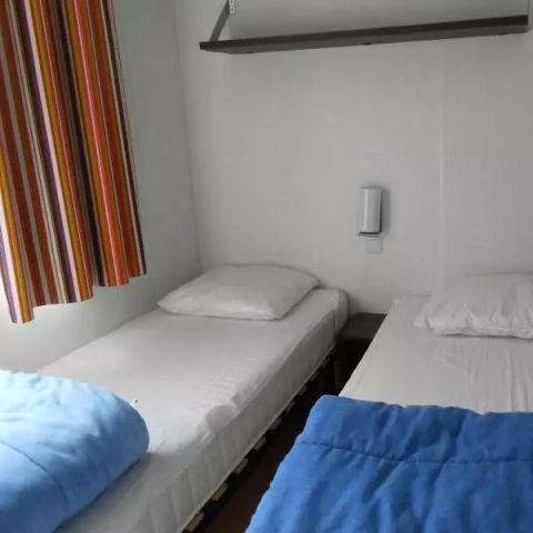 Mobilheim 6 Personen - Family 4 Zimmer 6 Personen + TV
