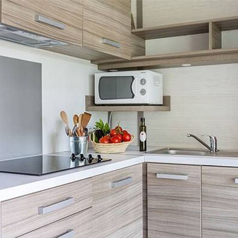 Mobilheim 7 personen - Chalet | Comfort XL | 3 Zi. | 5/7 Pers. | Erhöhte Terrasse | Klimaanlage | TV