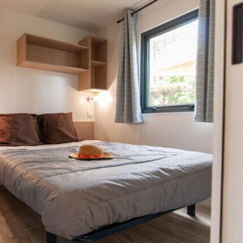 Mobilheim 6 Personen - Mobilheim | Premium | 3 Schlafz. | 6 Pers. | Überdachte Terrasse | 1 Bad | Klimaanlage | TV