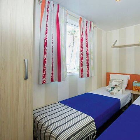 Mobilheim 6 Personen - Mobilheim | Classic | 3 Schlafz. | 6 Pers. | Überdachte Terrasse | 1 Bad
