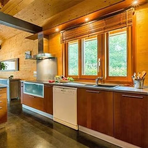 Ferienhaus 10 personen - 4 Zi. | 8/10 Pers. | Erhöhte Terrasse | Jacuzzi | 1 Bad | Klimaanlage | TV