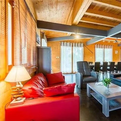 Ferienhaus 10 personen - 4 Zi. | 8/10 Pers. | Erhöhte Terrasse | Jacuzzi | 1 Bad | Klimaanlage | TV