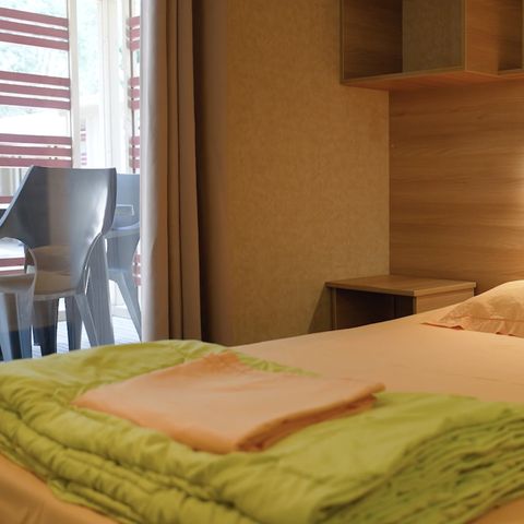 Chalet 4 Personen - Holz 2 Schlafzimmer Klimatisiert