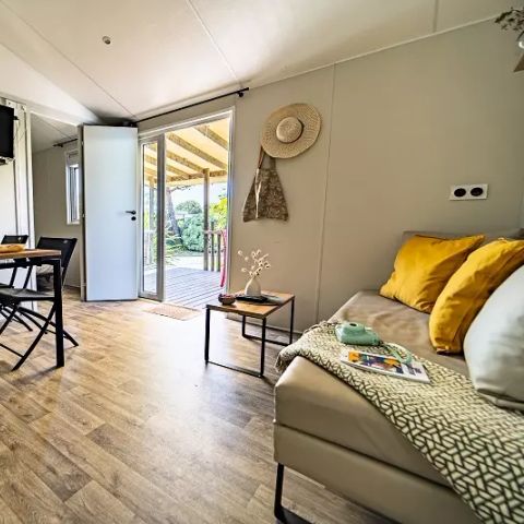 Mobilheim 4 Personen - Duo Premium 3 Zimmer 4 Personen Jacuzzi + Klimatisiert + TV