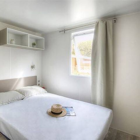 Mobilheim 4 Personen - Mobilheim | Premium | 2 Zi. | 4 Pers. | Einfache Terrasse | Klimaanlage | TV