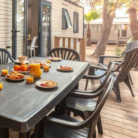 Mobilheim 8 personen - Mobilheim | Comfort | 4 Zi. | 8 Pers. | Erhöhte Terrasse | 2 Bäder | Clim.