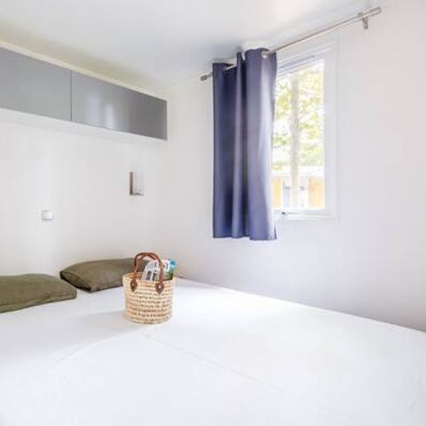 Mobilheim 4 Personen - Mobilheim | Comfort | 2 Zi. | 4 Pers. | Höhere Terrasse | 1 Bad | TV