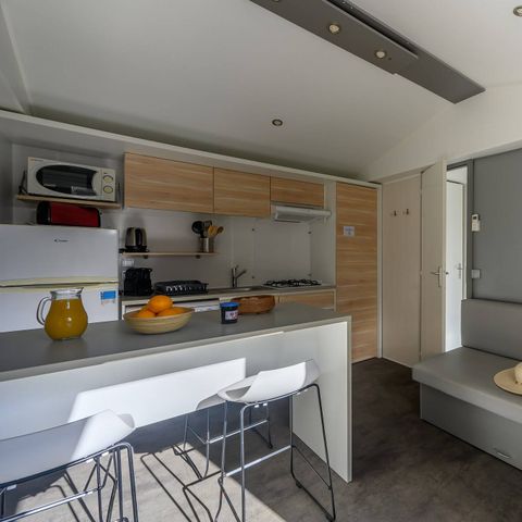 Mobilheim 4 Personen - Mobilheim | Ultimate | 2 Schlafz. | 4 Pers. | Hochterrasse | 2 Bäder | Klimaanlage | TV